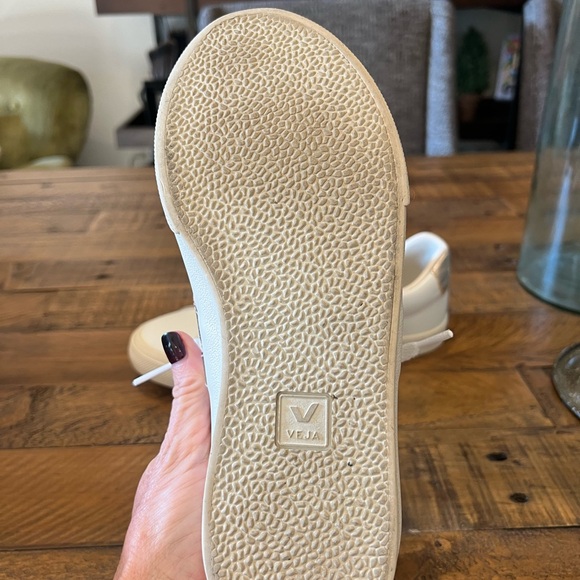 Veja Women's White and Brown Sneakers - Picture 4 of 4